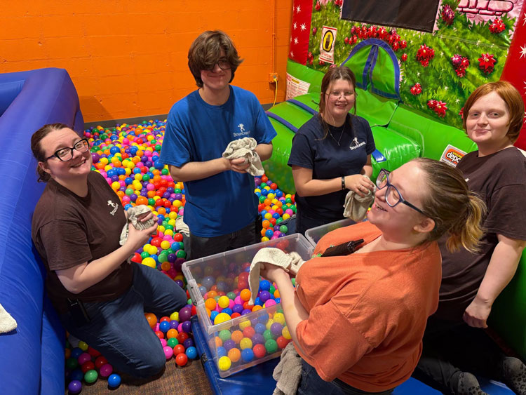 bouncyland cleaning